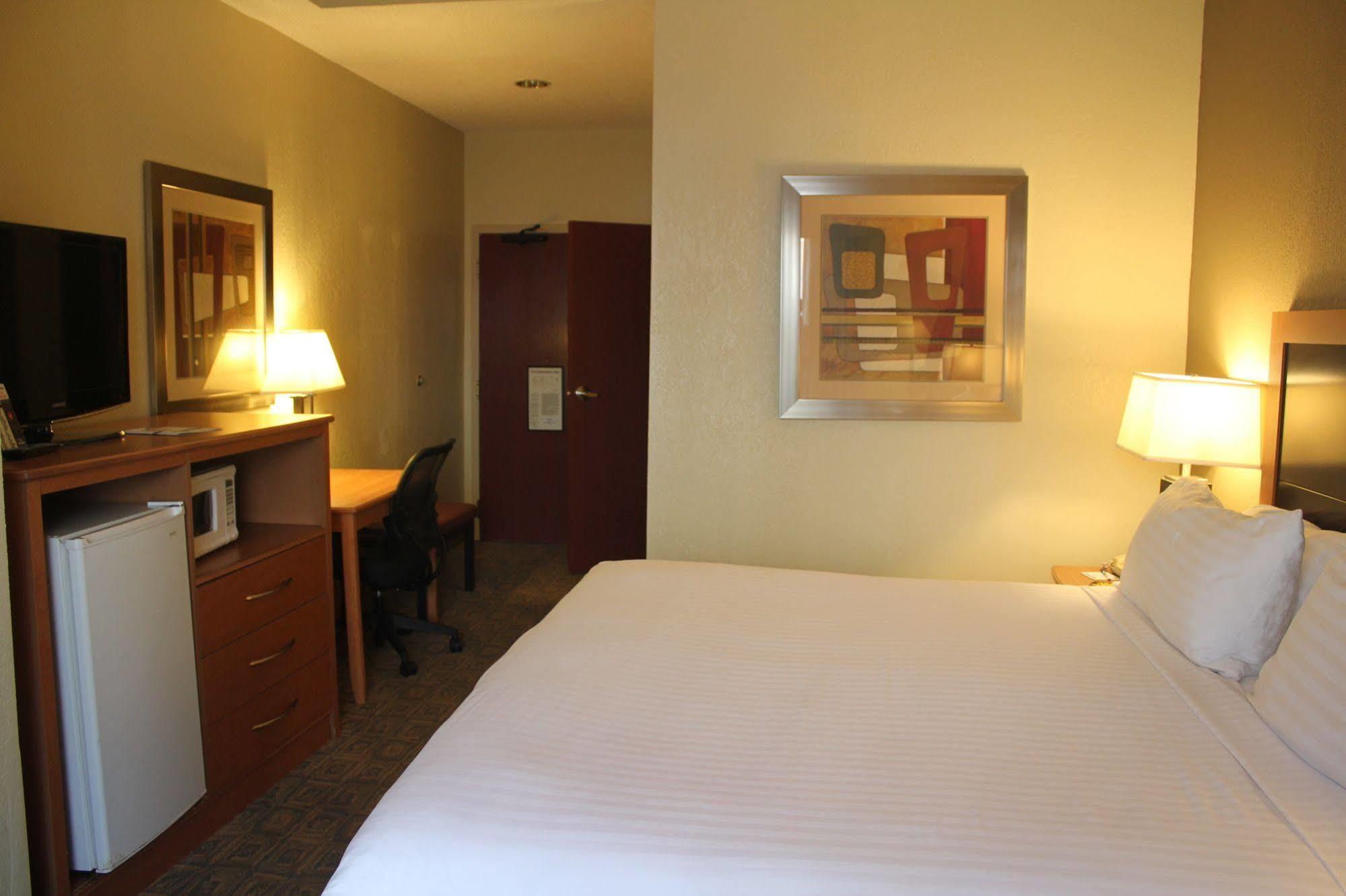 Express & Charlotte-concord-i-85 By Ihg Hotel 2*