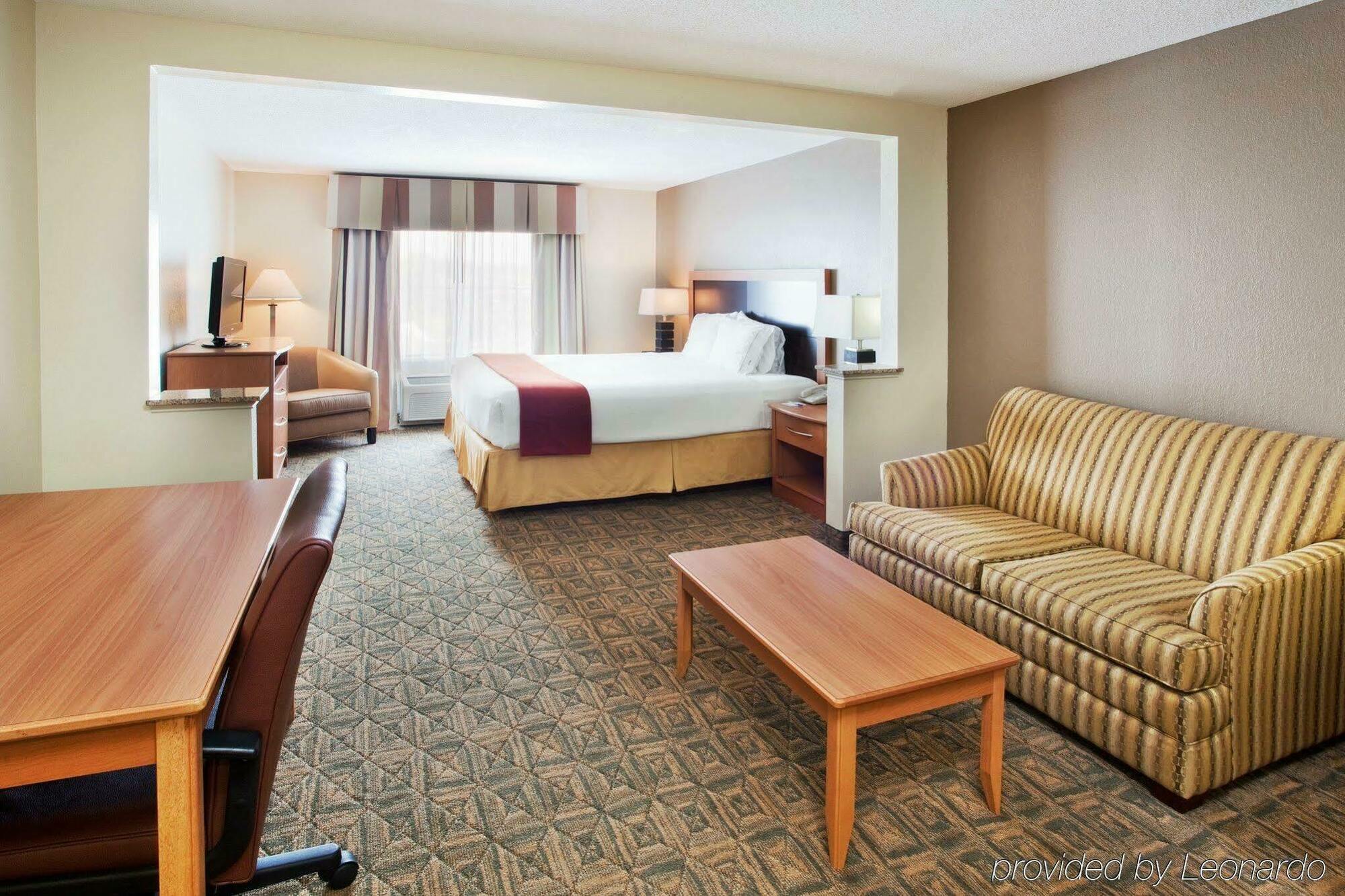 Express & Charlotte-concord-i-85 By Ihg Hotel 2*