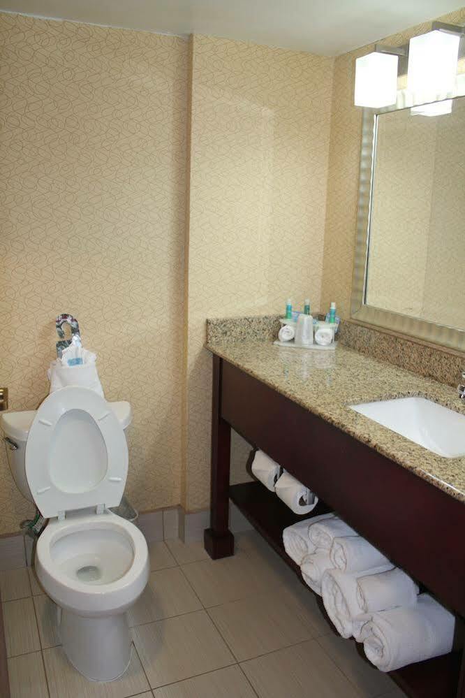 Express & Charlotte-concord-i-85 By Ihg 2* Concord